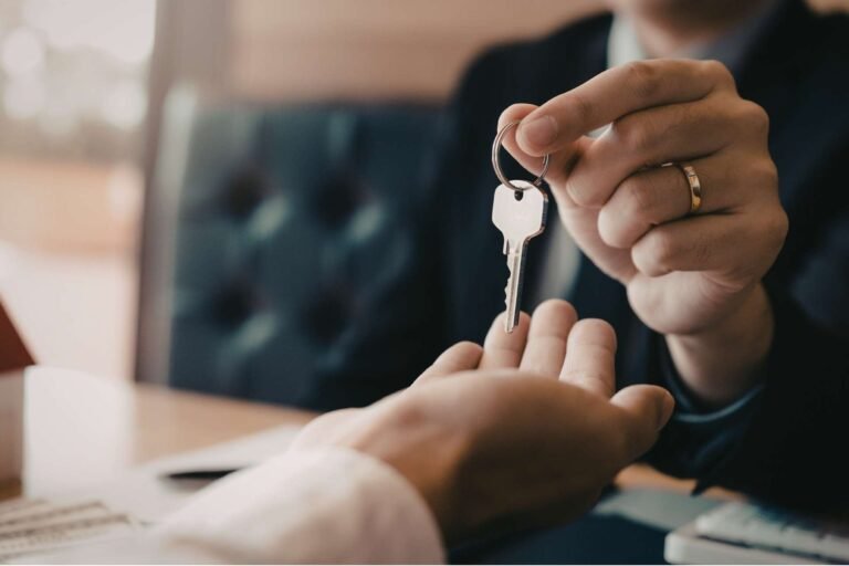 Pourquoi passer par une conciergerie plutôt que gérer seul son bien ?